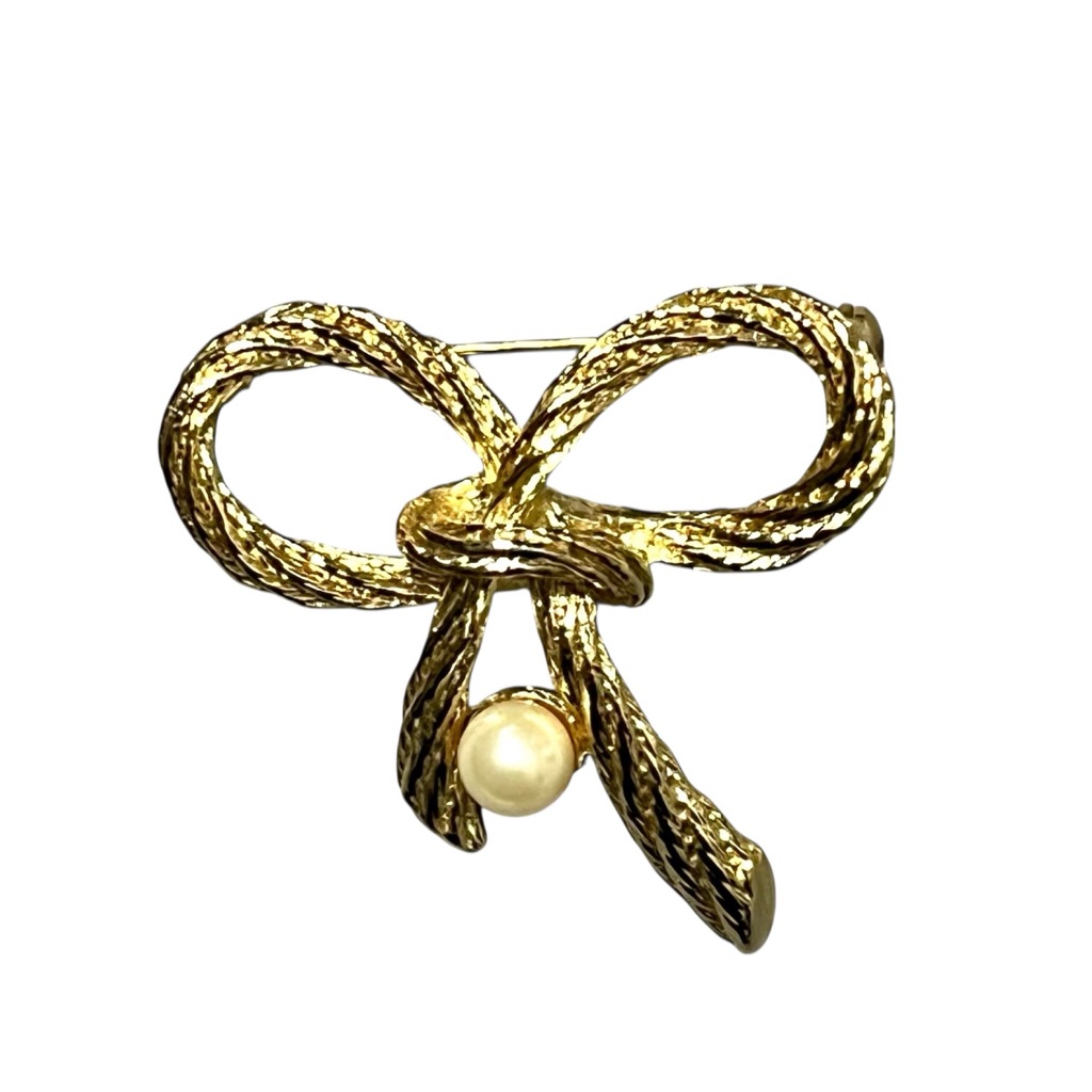 Vintage Aai Gold Tone Bow Brooch With Faux Pearl 15$